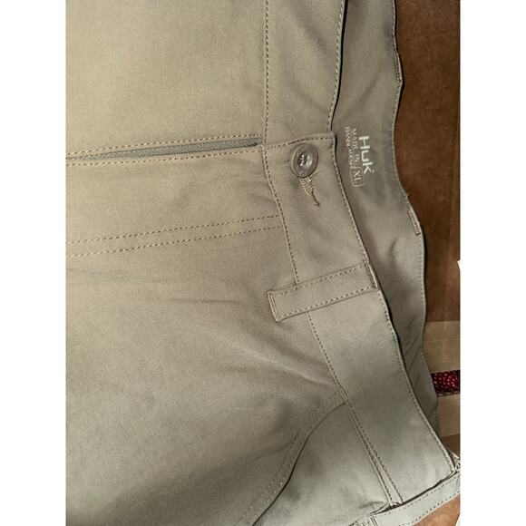 HUK Next Level 10.5", Quick-Drying Fishing Shorts for Men - Picture 7 of 9